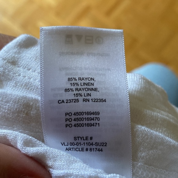 The Group by Babaton cropped tshirt - Picture 3 of 3